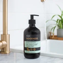 Baylis and Harding Baylis En Harding Goodness Hand Wash Oud, Ceder & Amber Handzeep