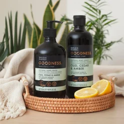 Baylis and Harding Baylis En Harding Goodness Hand Wash Oud, Ceder & Amber Handzeep