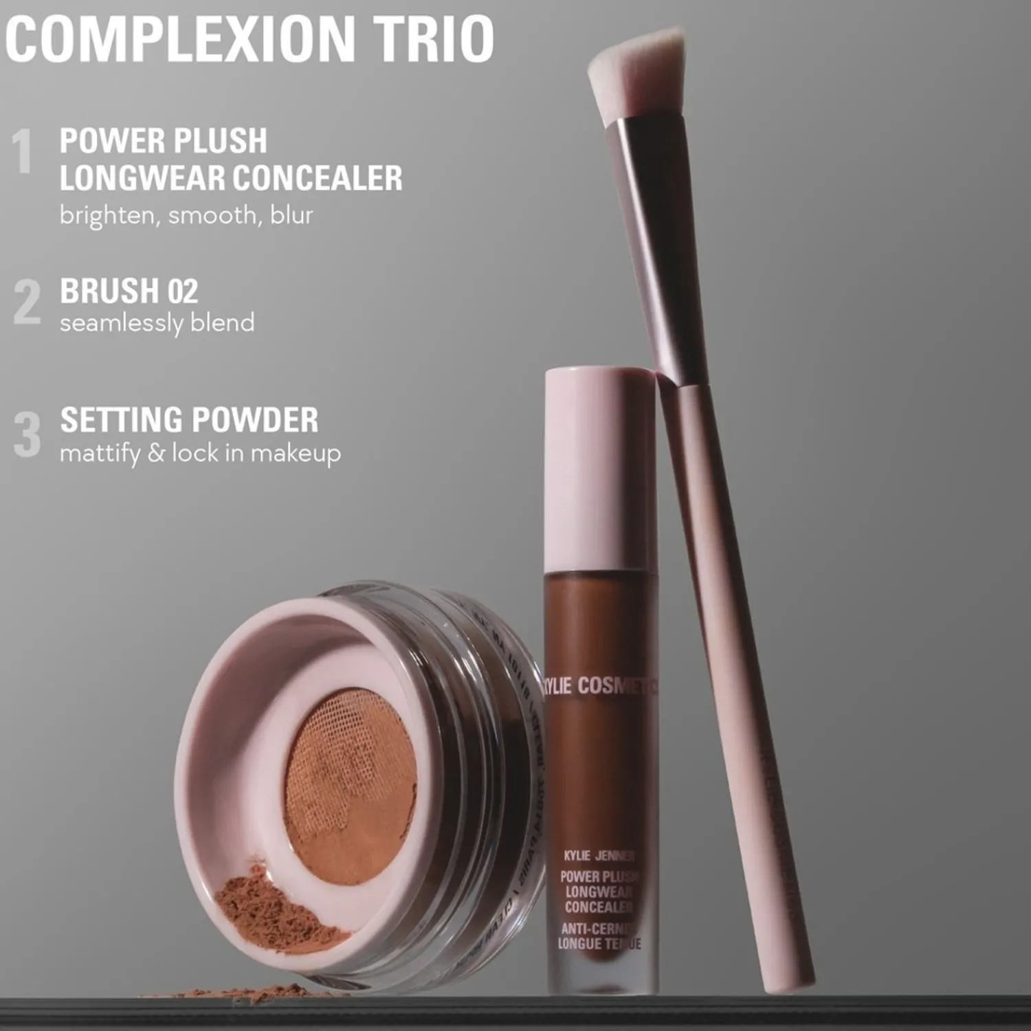 KYLIE COSMETICS Power Pluche Borstel