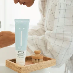 Naif Cleansing Face Wash
