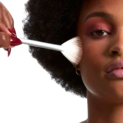NYX Professional Makeup Radiant Finish Setting Spray